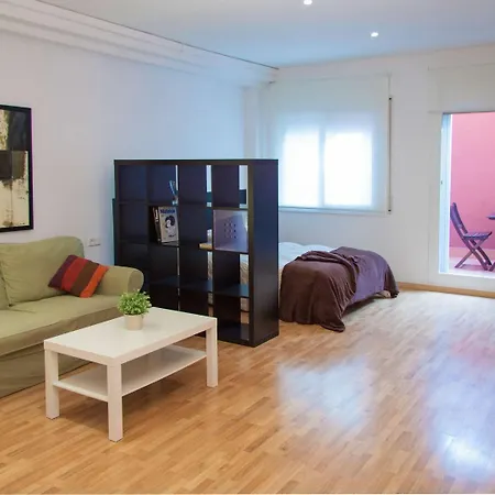 Bcn - Loft Parc Guell בית נופש